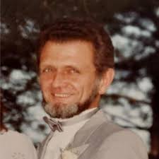 Danvers Herald Memorials and Obituaries