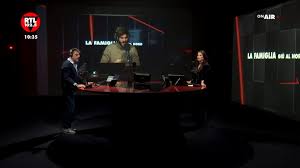 Rtl 102.5 is a private italian radio station.despite its name, this radio station is not endorsed or affiliated with rtl group (it is owned by lorenzo suraci, and rtl is an acronym of radio trasmissioni lombarde (lombardy radio broadcasting), the original name of this station). Radioblog Rtl 102 5 Paolo Cavallone Al Timone Di La Famiglia Giu Al Nord Tvblog