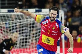 1982 anordnade spanien världsmästerskapet i fotboll, men landets lag imponerade inte i det första gruppspelet och var inte med och slogs om medaljerna. Revanschen Spaniens Trupp Uttagen Till Matchen Mot Sverige Handbollskanalen