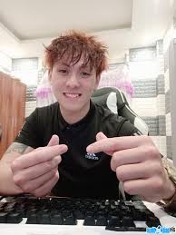 Điện thoại iphone 7 plus cũ. Streamer Há»c Mom