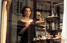 Chocolat Publicity Still Of Juliette Binoche Chocolat Movie Entertaining Movies Chocolate Movie