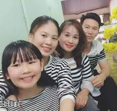 Chúng tôi đã có một bài viết khác cập nhật tin tức về cô gái này. Con Gai Le Thá»‹ Dáº§n Má»›i 10 Tuá»•i Ä'a Ä'Æ°á»£c Danh Hai Co Biá»‡t Phá»§ 10 Tá»· Ä'á»ƒ Y