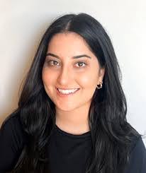 Deanna Dow's Instagram, Twitter & Facebook