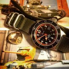 Tgv The Governor On Instagram The Legendary Glycine Combat Sub On Olive Green Raf Zulu Strap Review Of This Am Military Watches Cool Watches Swiss Watches