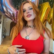 Bella thorne is an american actress and singer. Bella Thorne Wiki Age Height Boyfriend Family Biography More Famous People Wiki