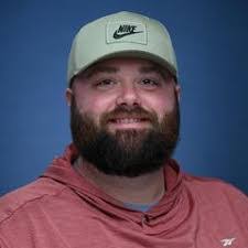 Dillon Bradshaw's Instagram, Twitter & Facebook