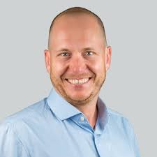 Ich habe es geschafft! 🎓🎉 Nach vier intensiven, lehrreichen und auch  herausfordernden Jahren halte ich nun mein EFZ als Mediamatiker in den  Händen. Ich bin unglaublich dankbar für all die…