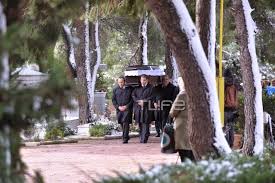 Από το πρωί οι άνθρωποι. Katerreyse H Befa Ale3iadoy Sthn Khdeia Ths Korhs Ths Fwto Binteo Eviazoom Gr Eyboia News