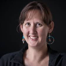 Meet Class Notes Artist: Lyz Jaakola