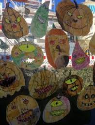 Halloween Deko Kurbisgesichter Aus Papier Als Fensterbilder Frei Nach Bine Brandle Mit Oltrick Mama Und Die Matschhose