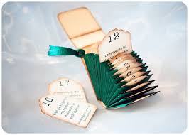 Adventskalender Mini Adventskalender Natur Grun Ein Designerstuck Von Schnipselmanufaktur Bei Dawanda Adventkalender Mini Adventskalender Adventskalender