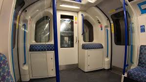 train carriage - Victoria Line - YouTube