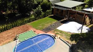 Entsorgung Des Erdaushubs Und Anlegen Des Neuen Rasen An Der Pool Aussenanlage In Den Letzten Blogeintragen Habe Ich Den Bau D Pool Pool Terrasse Aussenanlagen