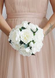 These sweet white blooms (along with their pretty leaves) add texture and dimension to bouquets and centerpieces. Gardenia Bouquets Free Shipping Off71 In Stock