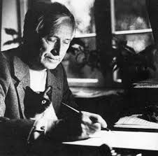 Ernst jünger was an heroic soldier in world war 1, but his behaviour during and after the third reich was anything but heroic. Das Junger Haus