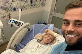 Hotel Paradise". Chris Ducci relacjonował z porodówki. Ma drugie dziecko.  "Nie było tak łatwo, ale jesteśmy już razem"