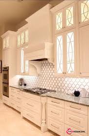 Arasi Basarili Fayans Modelleri Shabby Chic Kitchen White Tezgah 29 Basarili Tezgah Aras In 2020 Beautiful Kitchen Cabinets Kitchen Cabinet Design Kitchen Design