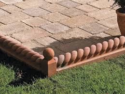 What are the shipping options for edging stones? Zn2r4kmarytamm