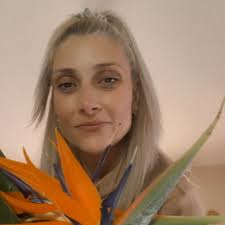 Can someone tell me why her leaves are turning brown 😭