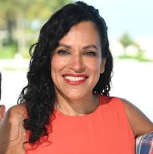 has anyone seen a pair of earrings? #tellmelies