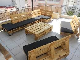 Meule De Jardin En Palette Design Idee Meubles En Bois Palettes Fabriquer Canape Exterieur Construire Table Basse Pour Terrasse Visser Roul Meuble Jardin Palette Meuble Palette Et Mobilier De Salon