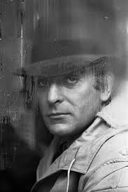 Sir Michael Caine over the years has given us so many fine performances in  a glittering career. The only thing missing is winning an Oscar for best  leading man. ♥ 📼 📺 🎭