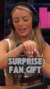 Mandy Reynolds's Instagram, Twitter & Facebook