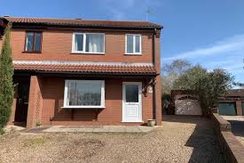 Maybe you would like to learn more about one of these? 3 Bedroom House To Rent In Lincoln 750 Pcm