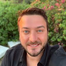 Facebook gives people the power to share and makes the. Enis Arikan Ve Oguzhan Koc Tan Esprili Paylasim Onur Buyuktopcu Karizma Sergiledi