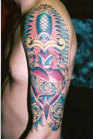 Find the latest lone star tattoos by 100's of tattoo artists, today on tattoocloud. Schulter New School Herz Dolch Tattoo Von Lone Star Tattoo