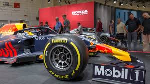 We would like to show you a description here but the site won't allow us. Seitenansicht Des Formel 1 Rennwagens Fur Die Weltmeisterschaft 2019 Aston Martin Red Bull Racing Rb15 Creative Commons Bilder