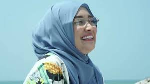 Zamriez golden pictures sdn bhd. Watch Asalkan Dia Bahagia Episode 28 With Subtitles Viu Malaysia