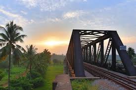 Selain menjadi tarikan pelancongan, pembinaan masjid unik yang bernilai lebih 23 juta ini akan menjana ekonomi penduduk di kawasan bandar lama yang semakin lesu masjid berkenaan akan menjadi satu produk pelancongan yang berkembang pesat sebagai tempat pelancongan keagamaan. Tempat Menarik Di Kelantan Terkini Rancang Percutian Ke Negeri Cik Siti Wan Kembang Lokasi Percutian