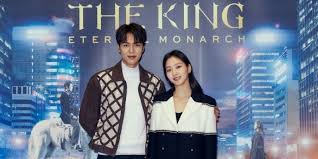 Saeroyi akhirnya merencanakan balas dendam terhadap perusahaan makanan jangga, perusahaan milik ceo jang daehee yang juga merupakan ayah dari teman saeroyi yang menabrak ayahnya. Tujuh Rekomendasi Drama Korea Terbaik Pas Ditonton Bareng Keluarga