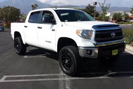 Toyota tundra with a 6 inch lift by rough country with 20x12 on 35's inch tires. Suspension Kit Off Road Toyota Tundra