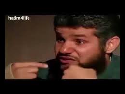 زوجته هي سارة الهنيزان وهي سعودية تزوجا قبل سفرهما الى الولايات المتحدة في عام 1995 وكانا يستأجران منزلًا هناك للعيش فيه، أسفر زواجهما عن إنجاب خمسة من. Ø­Ù…ÙŠØ¯Ø§Ù† Ø§Ù„ØªØ±ÙƒÙŠ ÙŠØªÙƒÙ„Ù… Ø¨Ø­Ø±Ù‚Ø© Ø¹Ù† Ø¥Ø¬Ø¨Ø§Ø± Ø²ÙˆØ¬ØªÙ‡ Ø¹Ù„Ù‰ Ø§Ù„Ø¸Ù‡ÙˆØ± Ø­Ø§Ø³Ø±Ø© Ø§Ù„Ø±Ø£Ø³ Youtube
