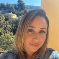 100+ perfiles de «Calabro»