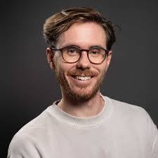 Trinh Ngo's Instagram, Twitter & Facebook