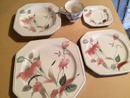 Discontinued and no longer available from mikasa. Find More Mikasa Silk Flowers Dinnerware For Sale At Up To 90 Off
