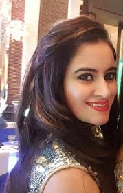 Dressire x Designers : Aroosa by Arina Sethi