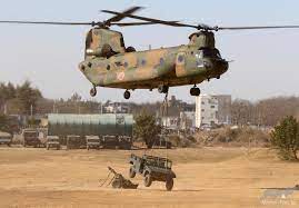 陸上自衛隊：ヘリコプターの能力を見る①、「ヘリボーン」地上部隊を空輸し素早い展開を行なう | 画像ギャラリー ( 4枚目  全8枚 ） ｜  Motor-Fan[モーターファン]
