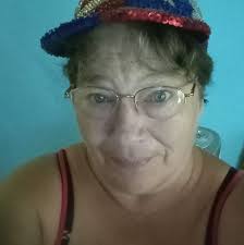 Who are female holistic physicians or nurse practitioners in Gleason area?