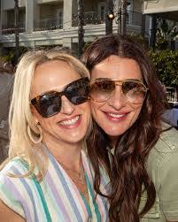 Paula Kile's Instagram, Twitter & Facebook