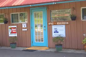 With 6.5 foot/2 meter ceilings and walk through convenience even tall campers can enjoy the compact rv. Alachua Fl Rv Park Home Travelers Campground Alachua Fl Rv Resort