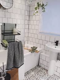 Looking for something different than the traditional white subway tile? 20 White Bathroom Tile Ideas Magzhouse
