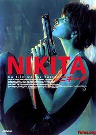 Nikita Luc Besson Vraiment Un Film Genial Avec Plein De Scenes Cultes J Adore Ce Film Affiche Film Anne Parillaud Film
