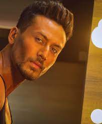 Pin On Tiger Shroff