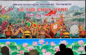 Định Hóa khai hội chùa Hang - Báo Thái Nguyên điện tử