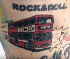 It was one of those projects—when you hear about it, you think it could either be extremely corny in trying too hard to fit in with the time, or it could when i was coming out and i was wearing wifebeaters and snapbacks, and like, tattoos all out and whatever, people were like 'oh he's. Maschinengewehr Kellys 49 Tattoos Ihre Bedeutung Promi Tattoos