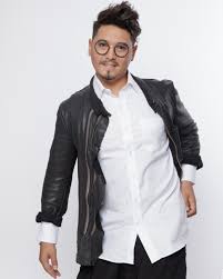 The thirteenth season of let's dance started on february 21, 2020 and ended on may 22, 2020 on rtl. Let S Dance 2019 Die Profis Profitanzer Und Tanzerinnen 2019